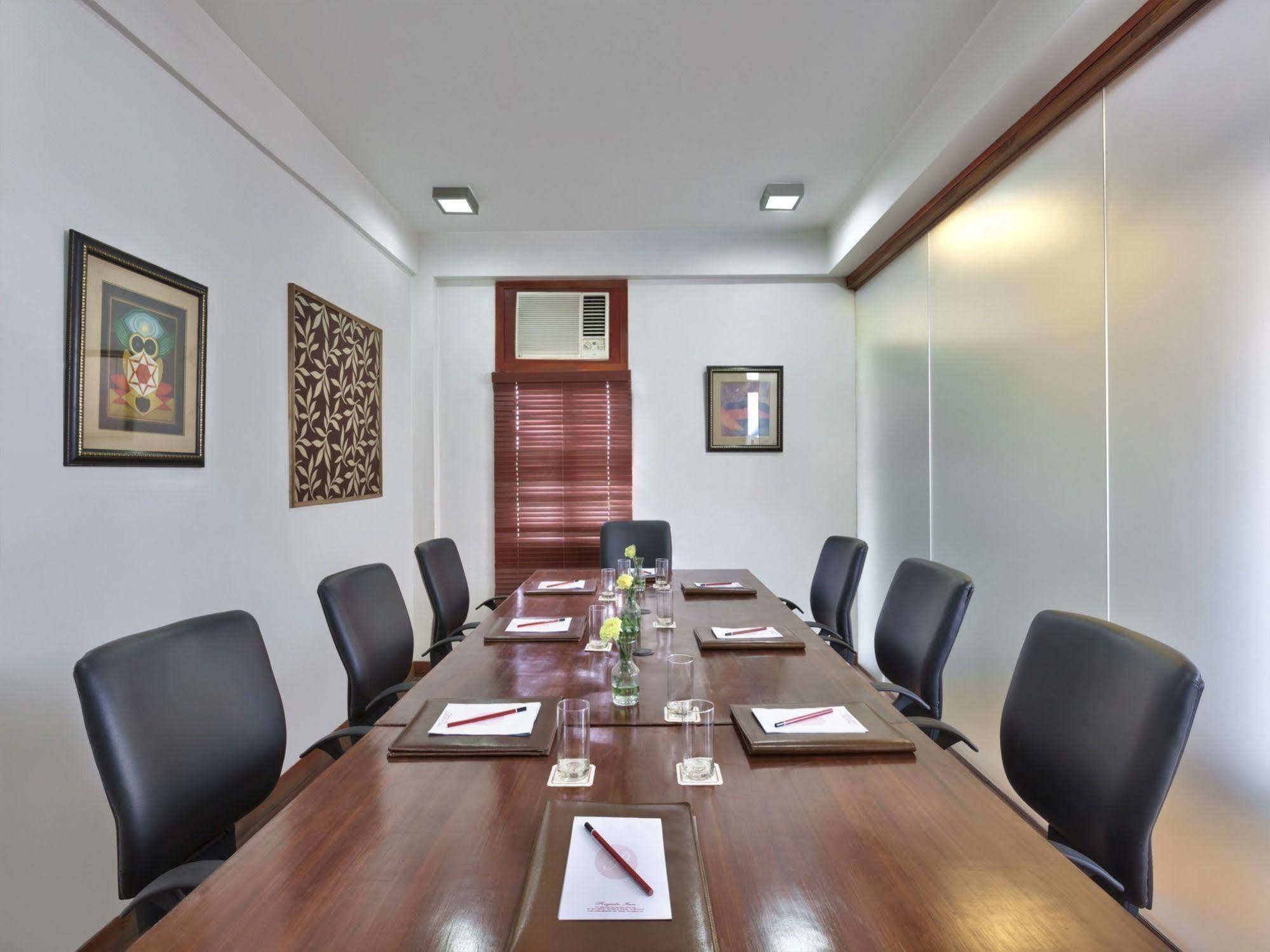 Regale Inn 3*